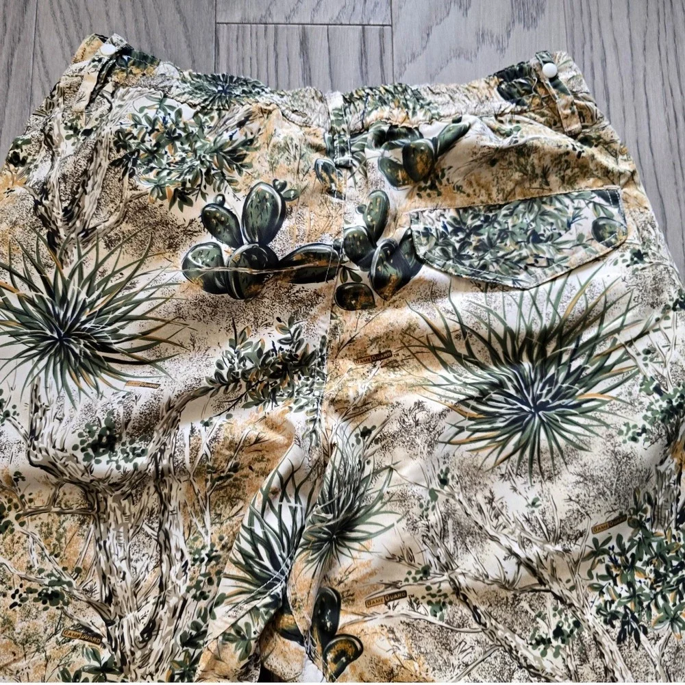 GameGuard Desert Camo Convertible Zip Off Cargo Pants Mens Small Cactus Print